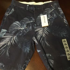OLD NAVY FLORAL SHORTS